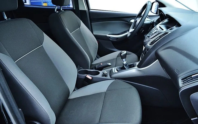 Ford Focus cena 26999 przebieg: 185000, rok produkcji 2012 z Łaszczów małe 154